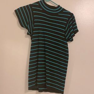 Very cute Nine West top. Only wore one time.